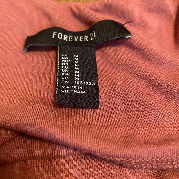 Forever 21 mauve romper - Picture 4 of 4